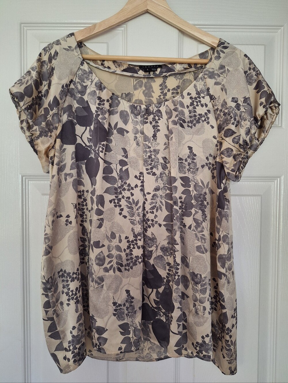 Theory Besette 100% Silk Leaf Print Pleated Blouse Top Womens Size L